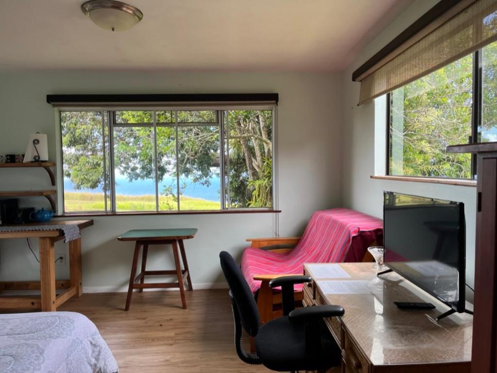 Waipio Studio Apartment Kukuihaele エクステリア 写真