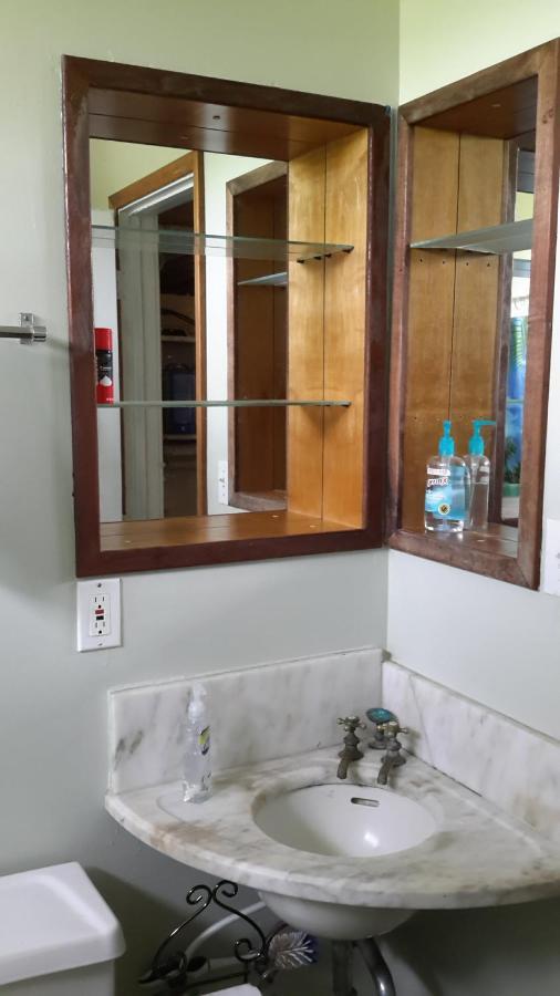 Waipio Studio Apartment Kukuihaele エクステリア 写真